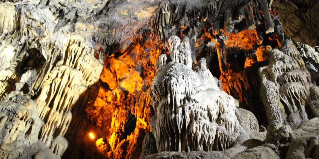 Bu mağarada sıcaklık 4 mevsim 15 derece! Zengin jeolojik yapısı ziyaretçiyi mıknatıs gibi çekiyor: 4 milyon lira gelir sağladı 3